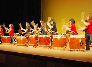 “カタチになるなる”創作和太鼓楽曲集 “カタチになるなる”創作和太鼓楽曲集
